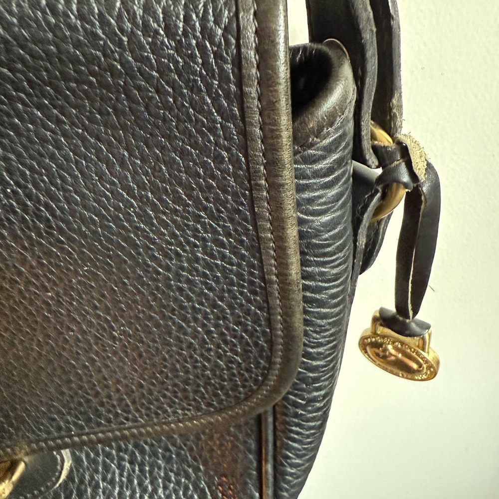 Vintage Dooney & Bourke, all leather black equestrian crossbody bag. - Picture 3 of 13